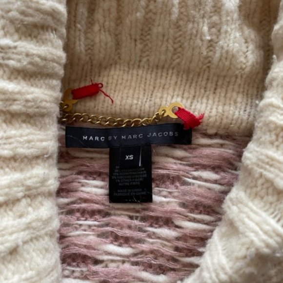 THE BEST SWEATER EVER. - Picture 2 of 2